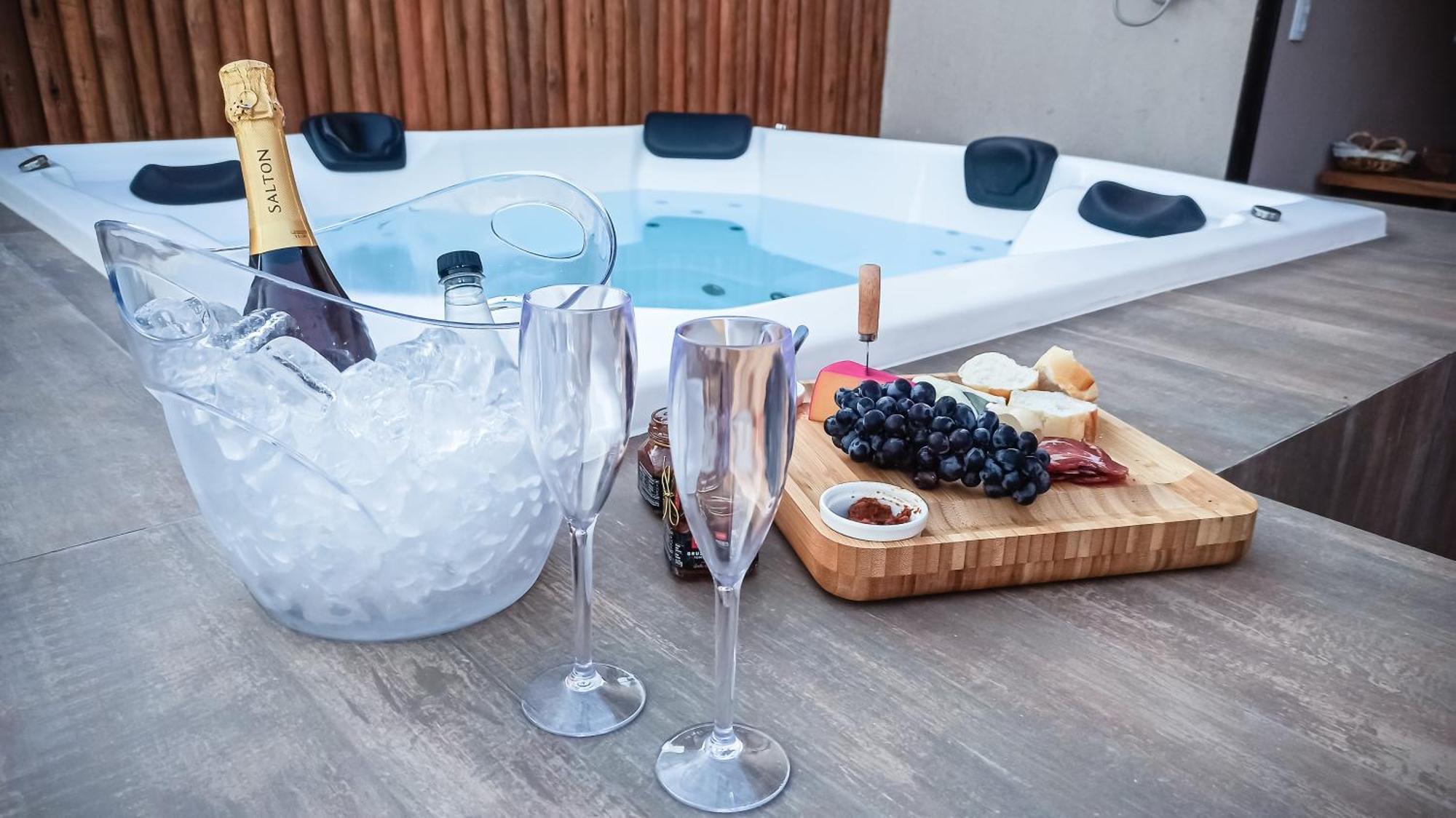 Vila Astra - Jacuzzi Privativa, Natureza E Conforto Alto Paraíso de Goiás Room photo